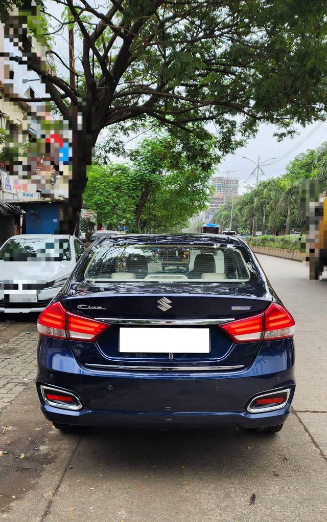 https://images10.gaadi.com/usedcar_image/4324077/original/processed_c3ce1a6f896255e35f267532e020498f.jpg?imwidth=6402