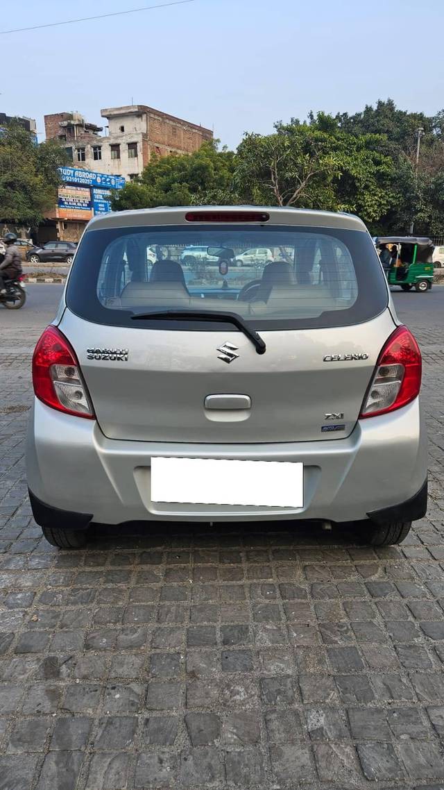 https://images10.gaadi.com/usedcar_image/4324109/original/processed_22527e2f1e89350e38d5cd60caab4be1.jpg?imwidth=6402