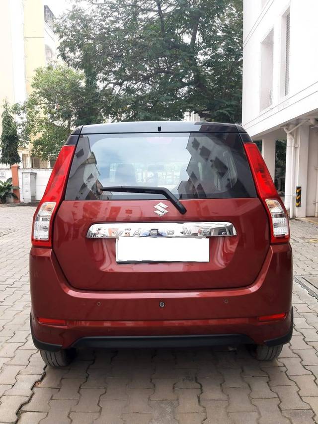 https://images10.gaadi.com/usedcar_image/4324139/original/processed_7171e0145f3f3d41f6453fac2099bc01.jpg?imwidth=6401