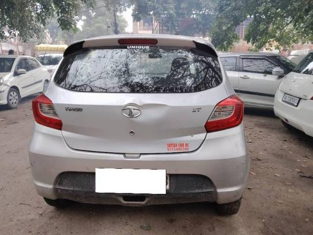 https://images10.gaadi.com/usedcar_image/4324252/original/9b815963e11de8694e0f0a99a4b85823.jpg?imwidth=6401