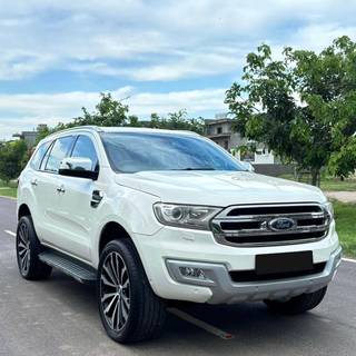 Ford Endeavour 2015-2020 Ford Endeavour 3.2 Titanium AT 4X4