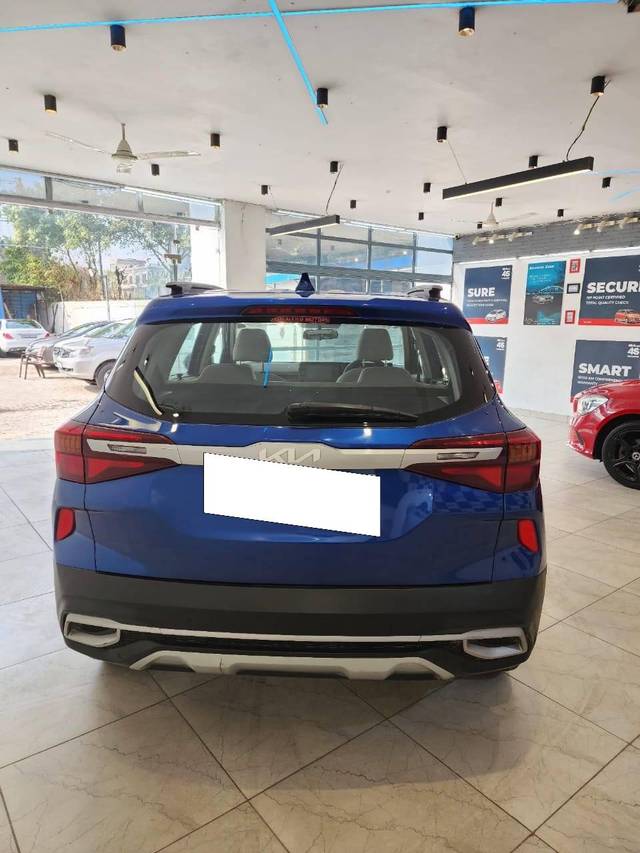 https://images10.gaadi.com/usedcar_image/4324295/original/processed_264d4e15c2d4a385028d6c37dcd3ecc7.jpg?imwidth=6401