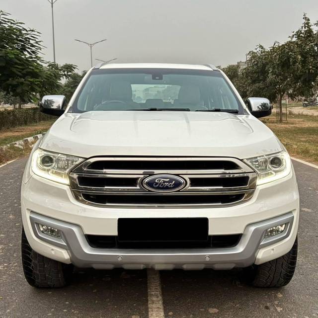 https://images10.gaadi.com/usedcar_image/4324304/original/processed_f0da46134d1405a740a6f4081d27c947.jpg?imwidth=6400