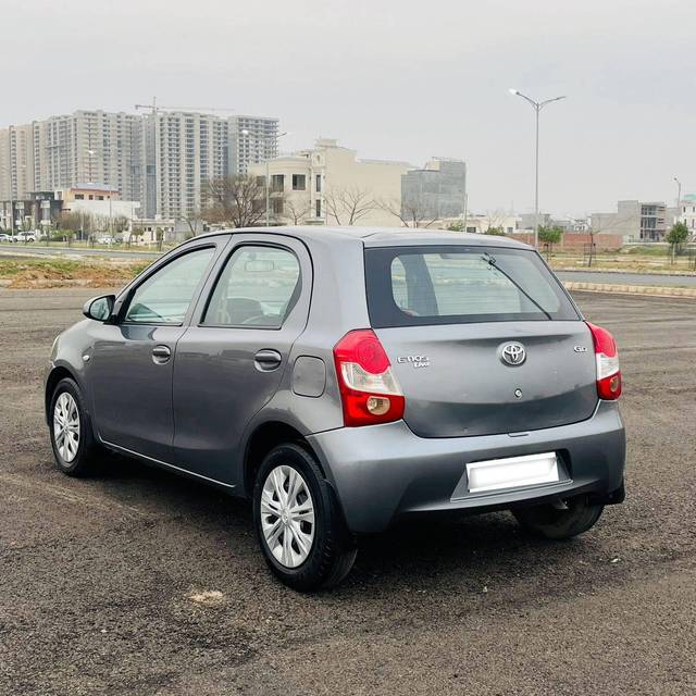 https://images10.gaadi.com/usedcar_image/4324311/original/processed_0fb873c9b72a1694ed9a80e9b532d260.jpeg?imwidth=6402