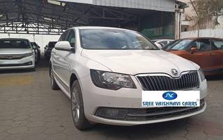 Skoda Superb 2013-2015 Skoda Superb Elegance 1.8 TSI AT