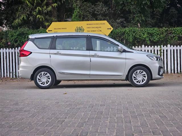 https://images10.gaadi.com/usedcar_image/4324403/original/processed_096ba3757f78856b86d92f28bcafa782.jpeg?imwidth=6401