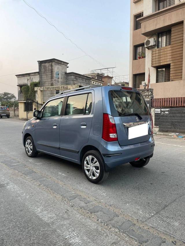 https://images10.gaadi.com/usedcar_image/4324487/original/processed_0772ff3e74db4b9e23751bfda24bc2fd.jpg?imwidth=6402