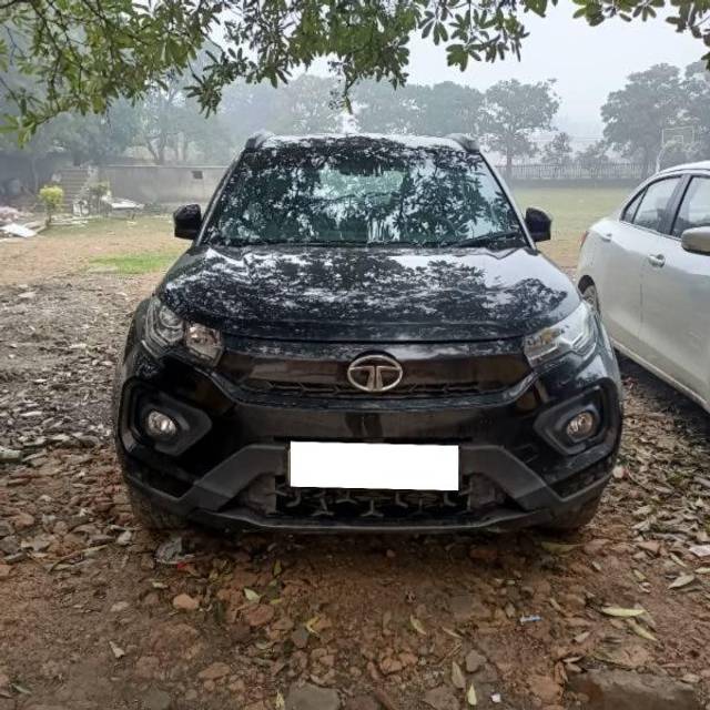 https://images10.gaadi.com/usedcar_image/4324538/original/processed_302e32a1-e7d7-4ffc-8f1a-94742f6db15d.jpg?imwidth=6402