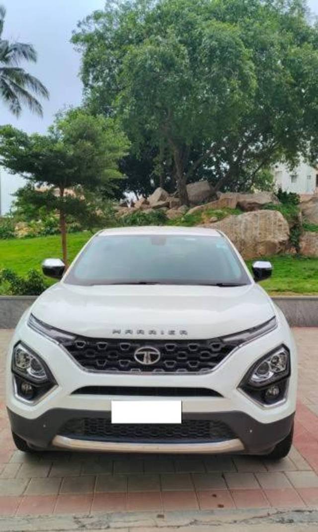 https://images10.gaadi.com/usedcar_image/4324595/original/processed_5a5b3060-56d7-4252-9c00-62ebd81c281b.jpg?imwidth=6402