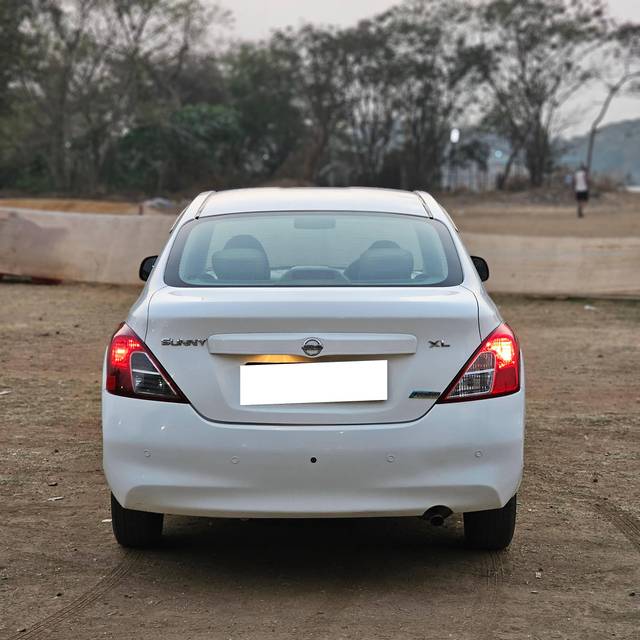 https://images10.gaadi.com/usedcar_image/4324635/original/processed_736b1d6f4d93aa672e32d4b5c5fc9d48.jpg?imwidth=6402