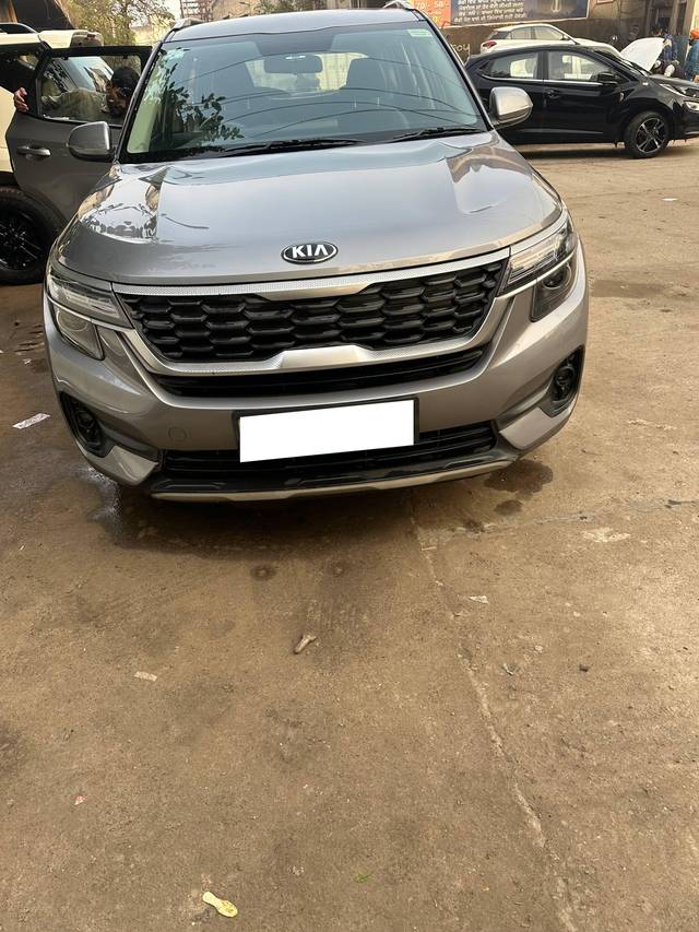 https://images10.gaadi.com/usedcar_image/4324656/original/processed_de18e9a5-2084-4639-a8bd-c1a7f50bed6c.jpeg?imwidth=6402