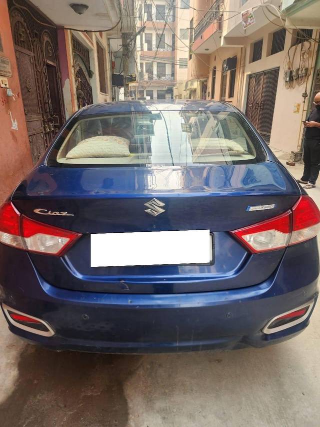 https://images10.gaadi.com/usedcar_image/4324666/original/processed_db3ad71a2add75ecf79ced42ce9bfca4.jpg?imwidth=6402