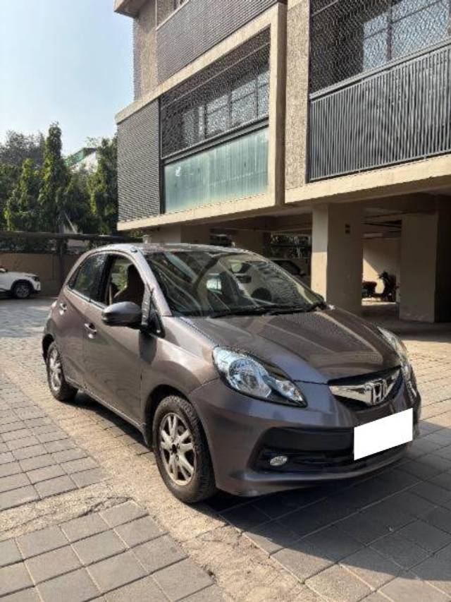 https://images10.gaadi.com/usedcar_image/4324911/original/processed_4d98c945-bf38-49c9-b039-98bc76215067.jpg?imwidth=6400