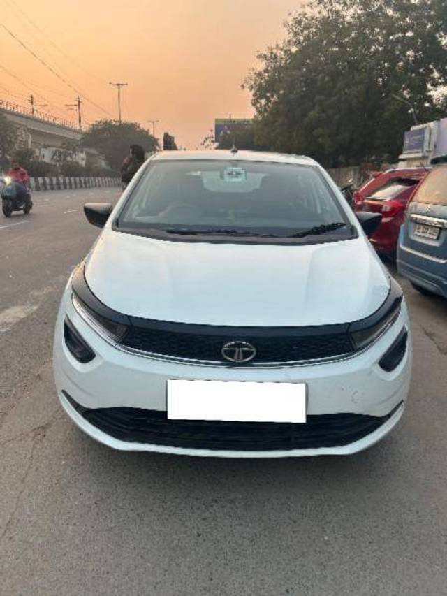 https://images10.gaadi.com/usedcar_image/4324969/original/f6fa300d89d8158ff738c34b4d29047d.jpeg?imwidth=6400