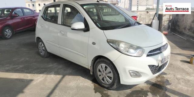 https://images10.gaadi.com/usedcar_image/4324989/original/fea971e9dfc197a52dd632470d9033f6.jpg?imwidth=6400