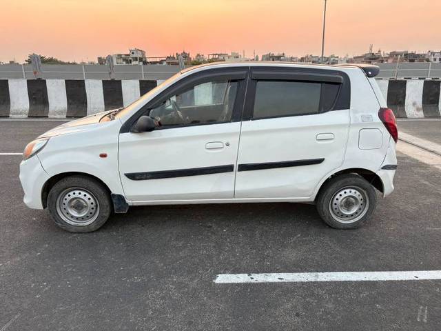 https://images10.gaadi.com/usedcar_image/4325020/original/89153da8e928149a9eb836015667f87f.jpg?imwidth=6402