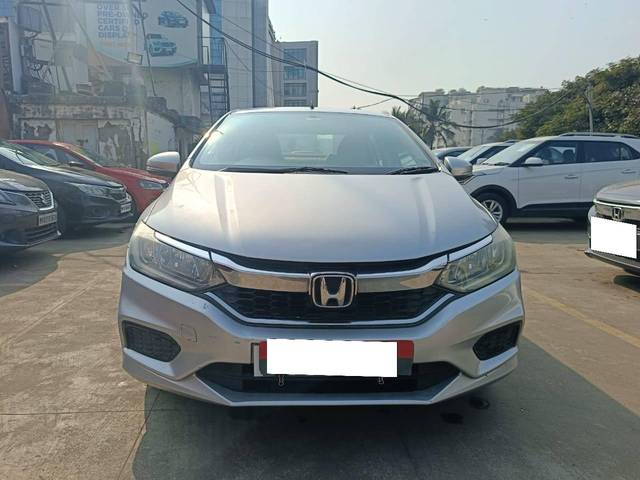 https://images10.gaadi.com/usedcar_image/4325052/original/processed_712efc8ed5158a7f8d5b1de7f749d51c.jpg?imwidth=6400