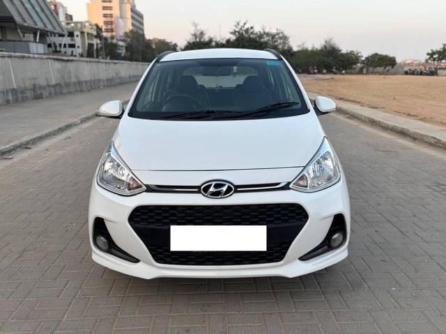 https://images10.gaadi.com/usedcar_image/4325055/original/processed_22ea9bf5430dd0407568a749cfdf3894.jpg?imwidth=6400