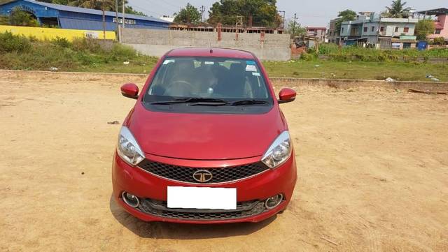 https://images10.gaadi.com/usedcar_image/4325068/original/processed_b9a2ad6e-c345-4479-8955-e3b77943ce67.jpeg?imwidth=6400