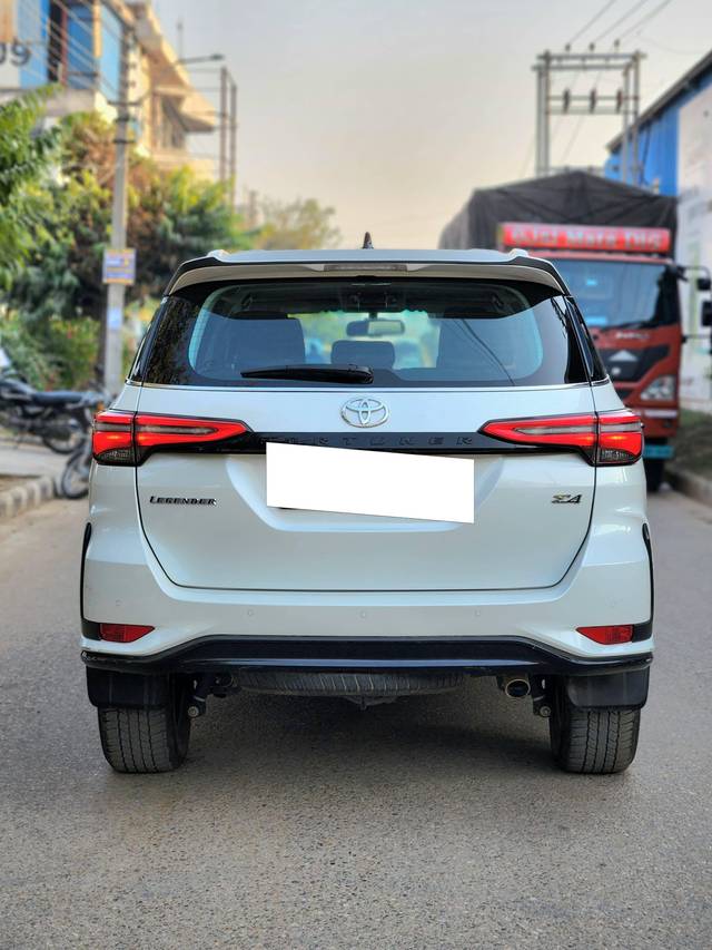 https://images10.gaadi.com/usedcar_image/4325096/original/processed_1089d964af5635bc828754f2126d0a73.jpeg?imwidth=6401