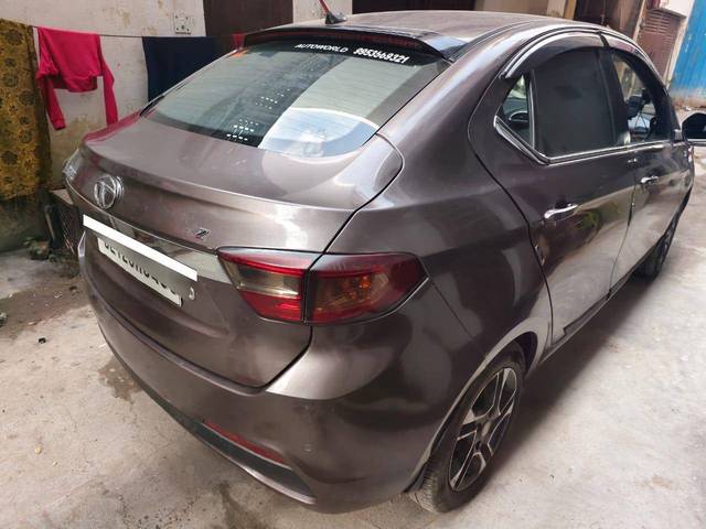 https://images10.gaadi.com/usedcar_image/4325099/original/9f468b5bb74e0546d2f04d574af14adc.jpg?imwidth=6400