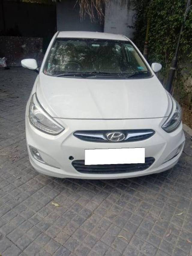 https://images10.gaadi.com/usedcar_image/4325162/original/96513ceed12dd4c3a4cb64224f851df4.jpg?imwidth=6400