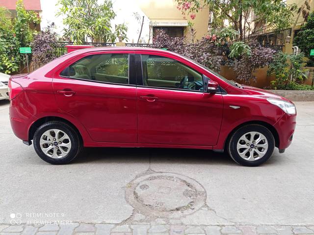 https://images10.gaadi.com/usedcar_image/4325207/original/processed_8992da7e2385b58a82a12fb451e23d47.jpg?imwidth=6401