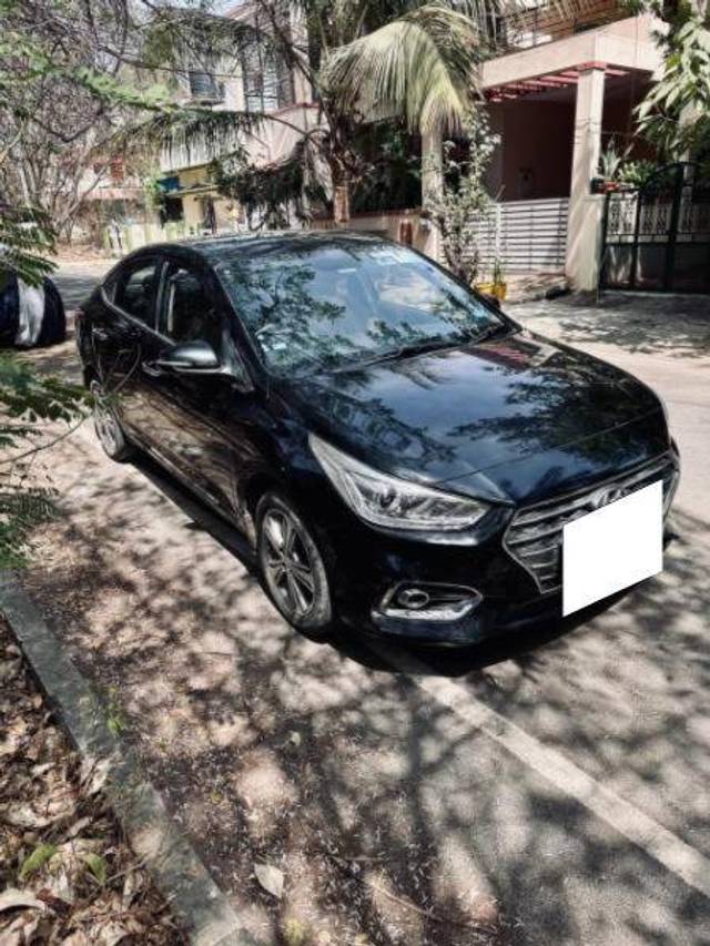 https://images10.gaadi.com/usedcar_image/4325216/original/17d1aa7cb56ab5892beecf66b39e895b.jpeg?imwidth=6402