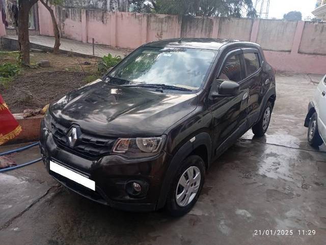 https://images10.gaadi.com/usedcar_image/4325243/original/processed_c7eff1f5-9c5c-409e-87a4-d2b292bceacb.jpg?imwidth=6402