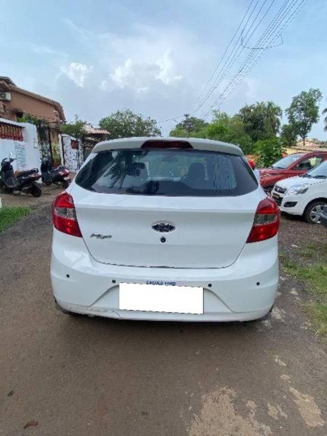 https://images10.gaadi.com/usedcar_image/4325323/original/processed_c4393cc9-f4ef-452e-bbf3-dda07c65ad3e.jpeg?imwidth=6402