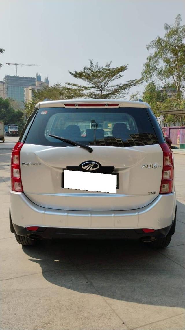 https://images10.gaadi.com/usedcar_image/4325359/original/processed_9996f000a5c41f2218a37ba996587551.jpg?imwidth=6402