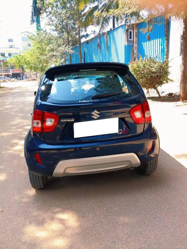 https://images10.gaadi.com/usedcar_image/4325399/original/processed_1512177b9a1e1d11cc8e4e1d4972d59f.jpg?imwidth=6402