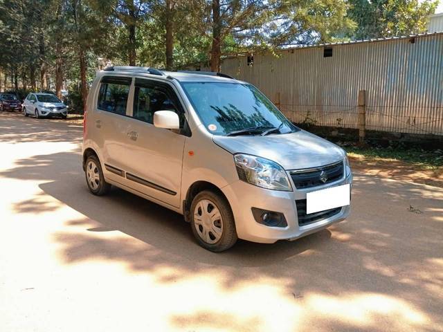 https://images10.gaadi.com/usedcar_image/4325411/original/processed_cb5fee96aa844d28231cb224931463ee.jpg?imwidth=6400