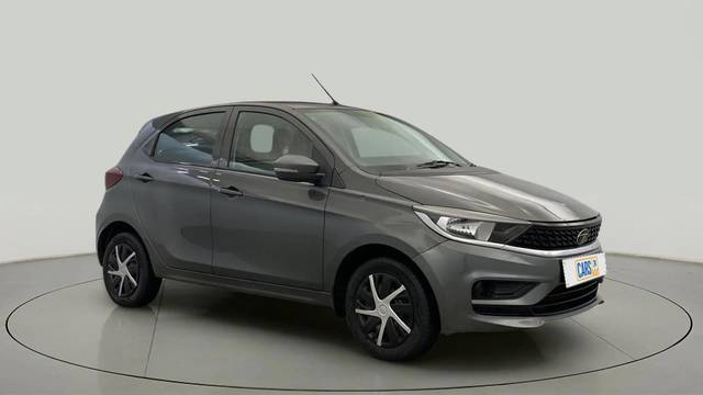 https://images10.gaadi.com/usedcar_image/4325465/original/d20929245f77b97ba6f1294143bf5e69.jpg?imwidth=6400