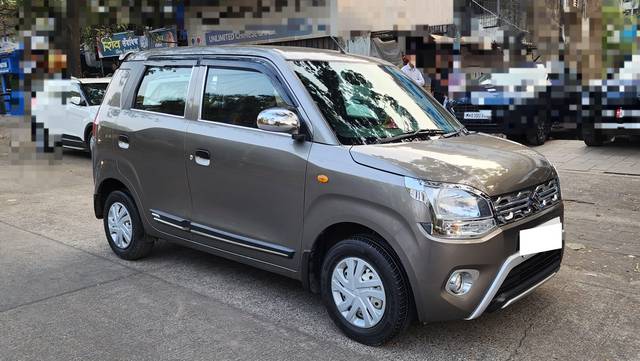 https://images10.gaadi.com/usedcar_image/4325481/original/processed_bb8c3924f8f47829e52d2c446ef6256a.jpg?imwidth=6400