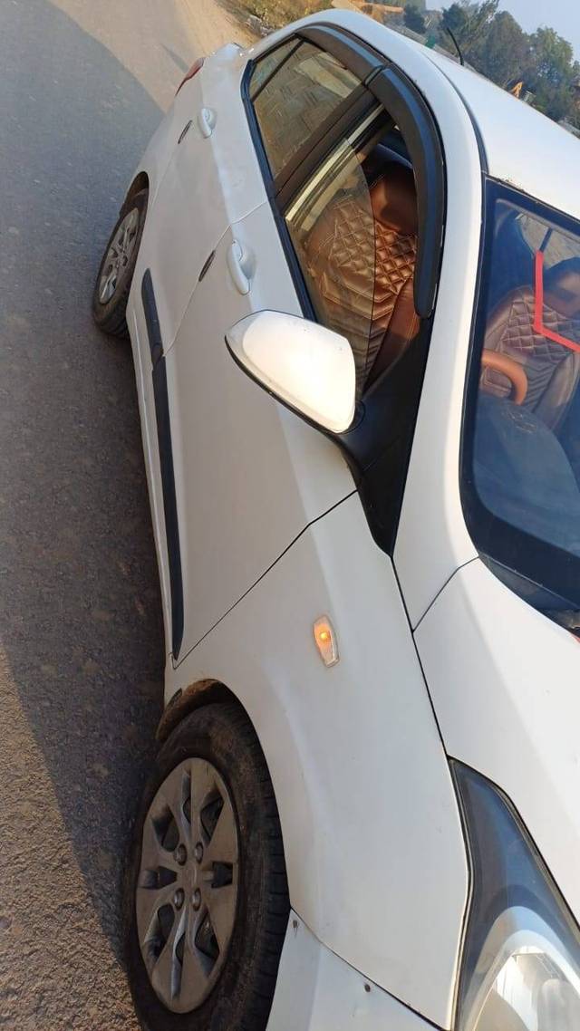 https://images10.gaadi.com/usedcar_image/4325503/original/fbbc3d149dfe3cc4999cf78a720ac8c4.jpg?imwidth=6402