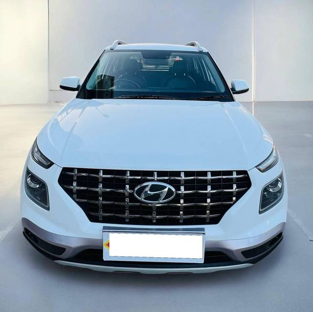 https://images10.gaadi.com/usedcar_image/4325545/original/processed_727cf56b3f2264b21bcdc294ad956d44.jpg?imwidth=6402