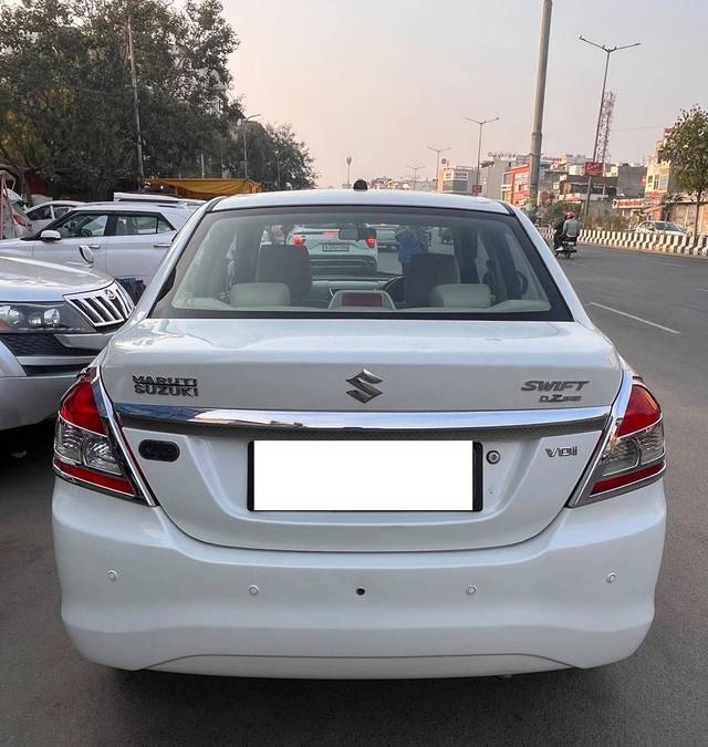 https://images10.gaadi.com/usedcar_image/4325586/original/processed_a7b0256c9481dbfce3f674e9422208a3.jpg?imwidth=6401