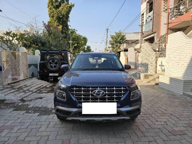 https://images10.gaadi.com/usedcar_image/4325738/original/processed_ce0e1234-cd3f-4bd7-baa0-d4f35d8fcb11.jpeg?imwidth=6400