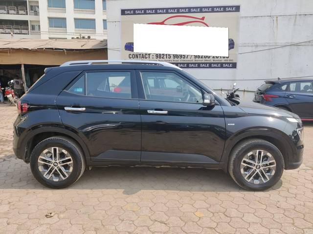 https://images10.gaadi.com/usedcar_image/4325739/original/processed_78286f64cec6169d6c0ff6501e4d8416.jpeg?imwidth=6401