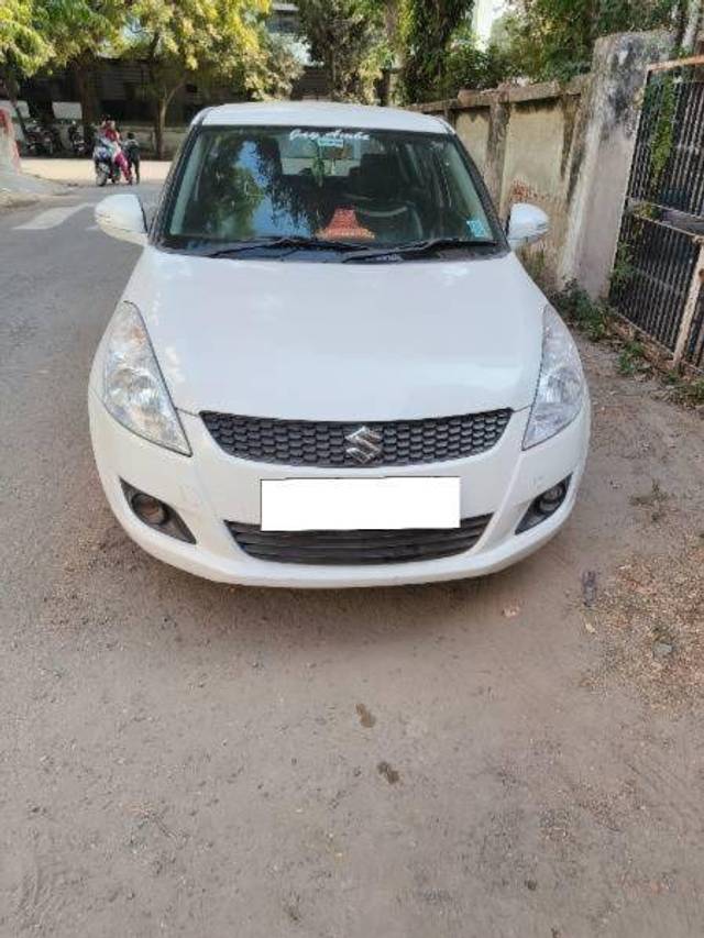 https://images10.gaadi.com/usedcar_image/4325755/original/b8144efd91c3d2ae7fd42dd360e7db2a.jpg?imwidth=6400