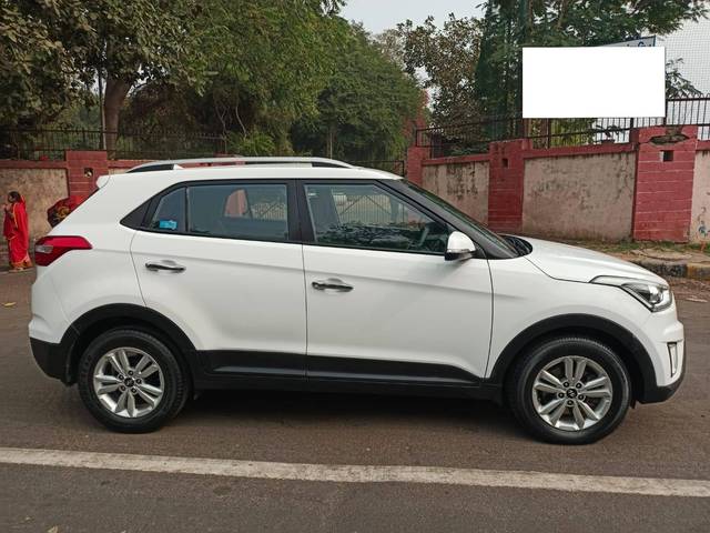 https://images10.gaadi.com/usedcar_image/4325780/original/processed_b800b6fdc2a2f71923fab7459844c7de.jpg?imwidth=6401