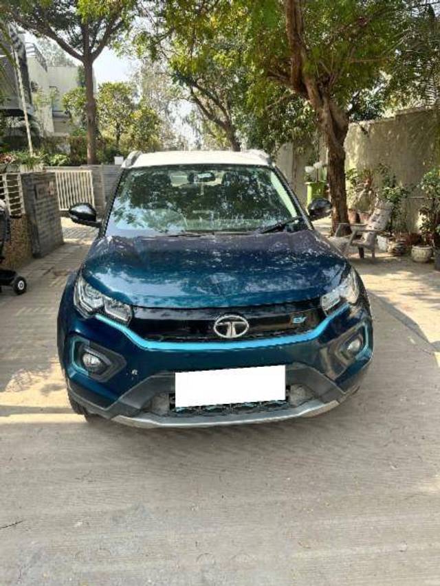 https://images10.gaadi.com/usedcar_image/4325833/original/b8c2deb879c29fd59cfe10ddf5b37e05.jpg?imwidth=6400