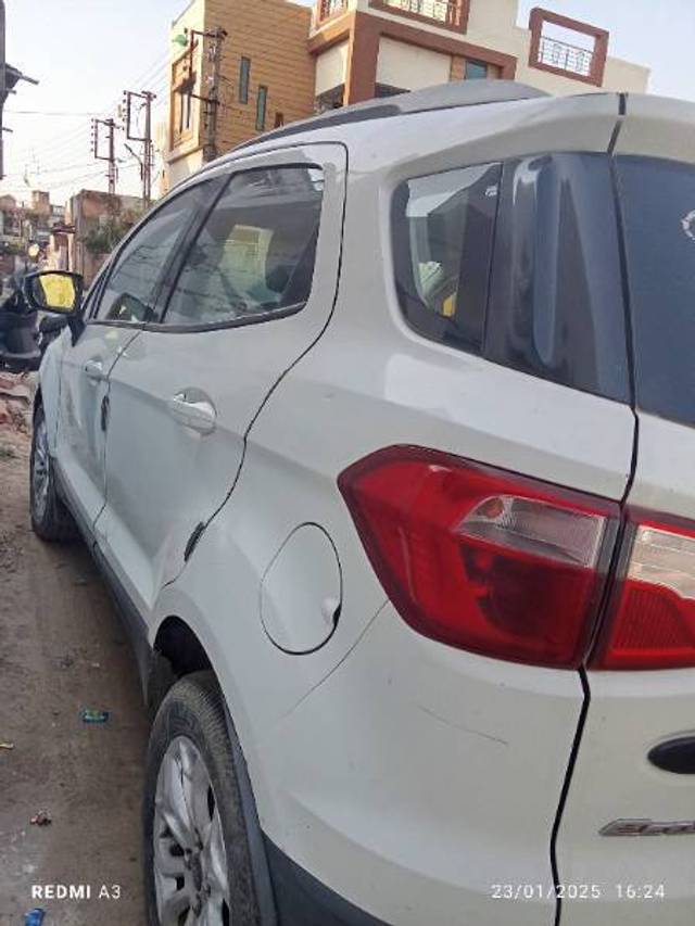 https://images10.gaadi.com/usedcar_image/4325834/original/ec0ac0e15d13d87e190ab9353b09b834.jpg?imwidth=6402