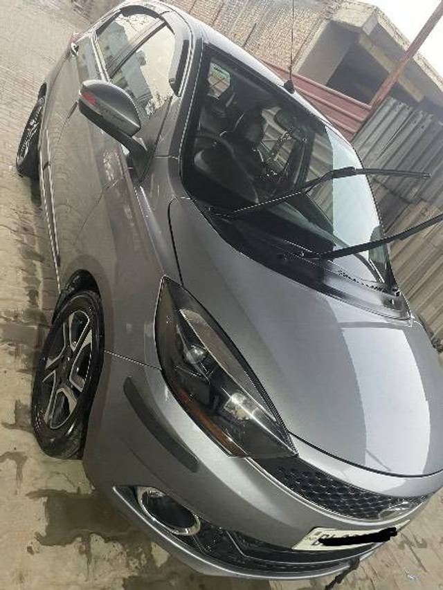 https://images10.gaadi.com/usedcar_image/4325835/original/075a251e2423f8004256d3ee153c0d8b.jpeg?imwidth=6400