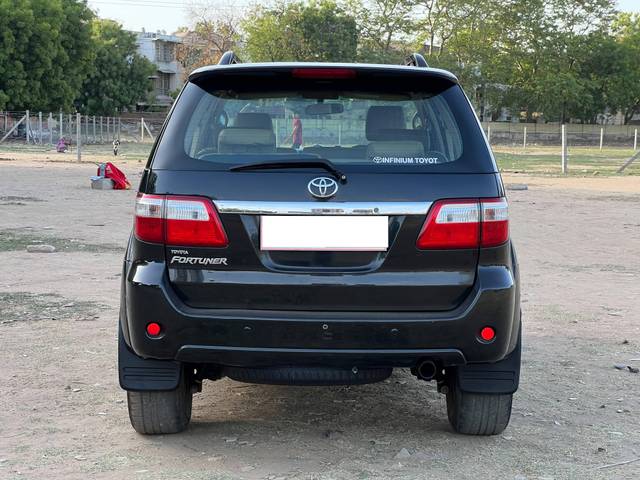 https://images10.gaadi.com/usedcar_image/4325855/original/processed_20e7076c1d4c85de3a9199e4c7707942.jpg?imwidth=6401