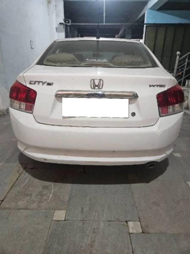 https://images10.gaadi.com/usedcar_image/4325887/original/processed_d4639ce8-14b4-4125-a9ff-7f07253005cd.jpg?imwidth=6401