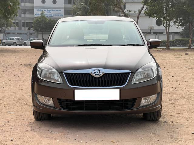 https://images10.gaadi.com/usedcar_image/4325889/original/processed_0e7d1d863f6f51ac01a5d9e7f955ebb1.jpg?imwidth=6400