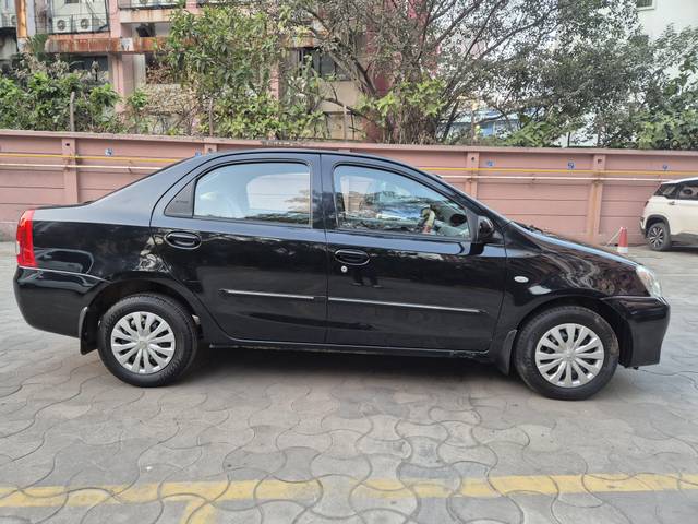 https://images10.gaadi.com/usedcar_image/4325948/original/processed_99605f851399f41cccd58e7f7d7a3a0c.jpg?imwidth=6401