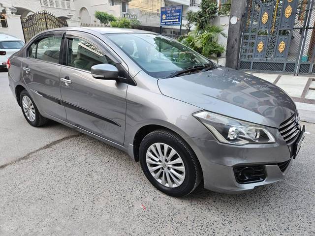 https://images10.gaadi.com/usedcar_image/4325960/original/processed_a979e2c2c00d8d5b96e107832225b123.jpg?imwidth=6400